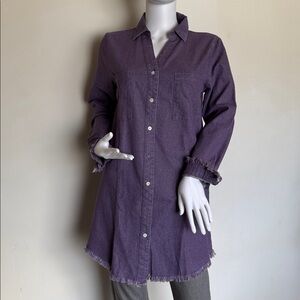 Simple lilac-feminine, soft, fringe finish. Clean upscale look.